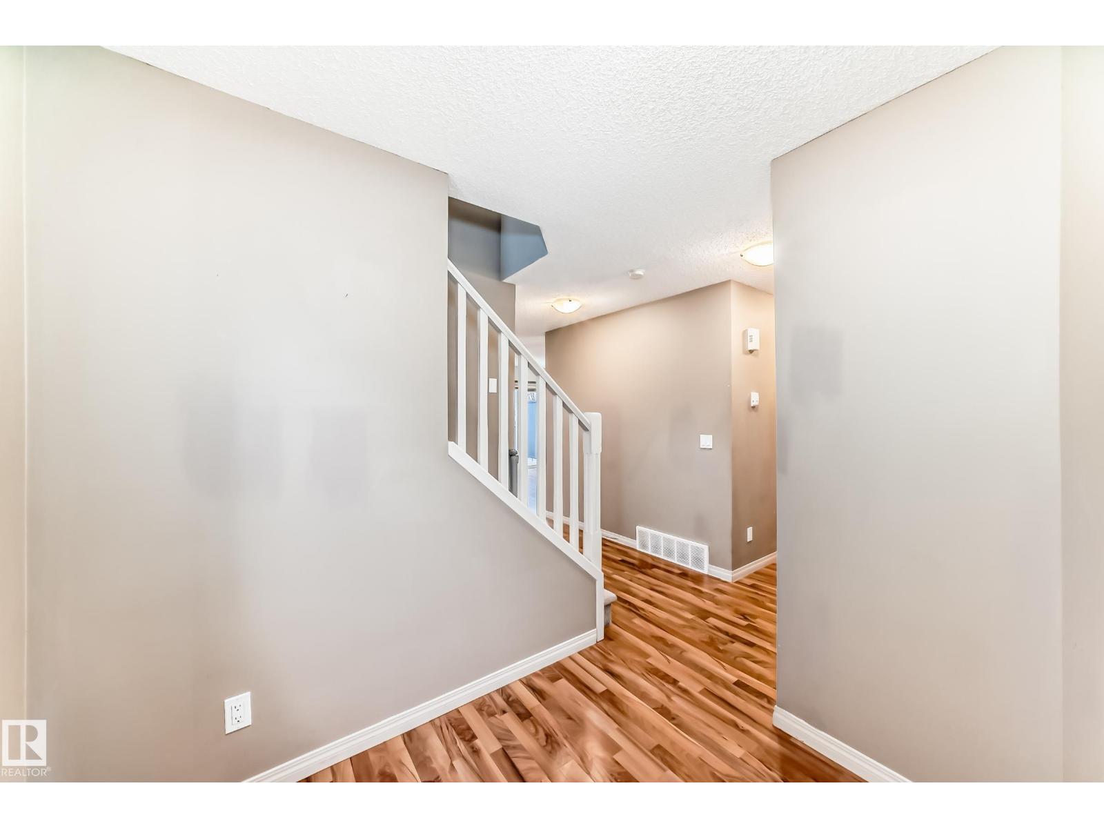 #33 1128 156 St Nw, Edmonton, Alberta T6R 0C9 - Photo 4 - E4461821