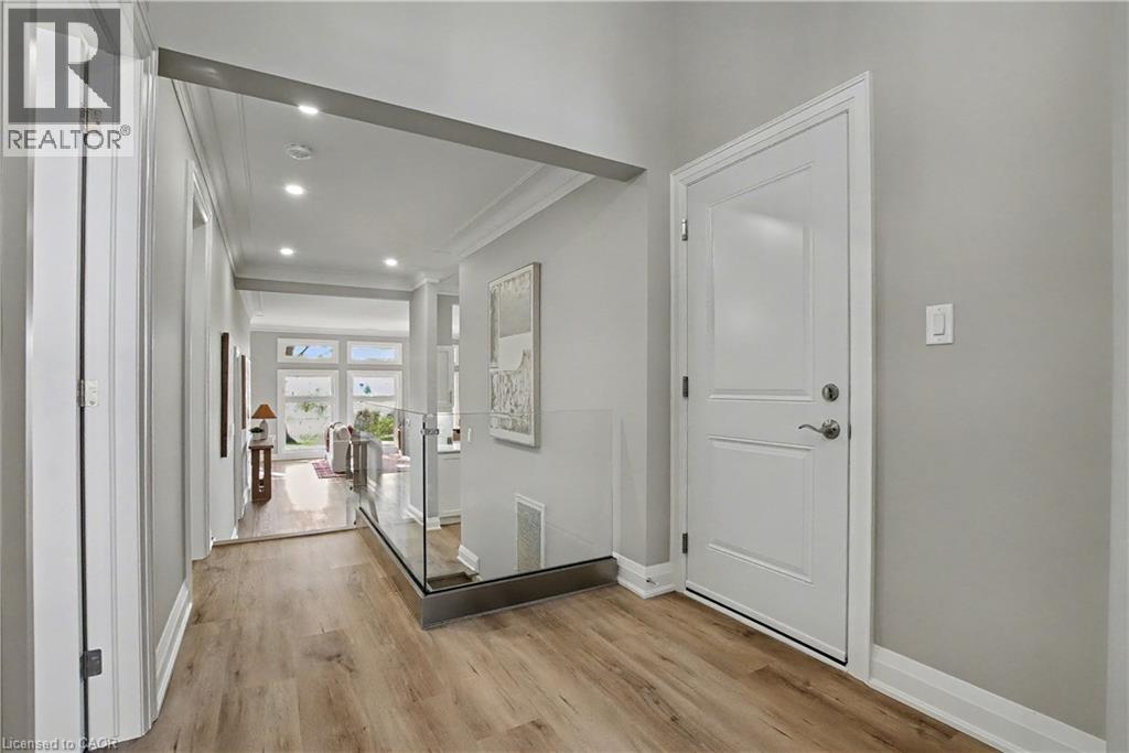 33 Sister Kern Terrace, Hamilton, Ontario  L9B 2M1 - Photo 7 - 40767485