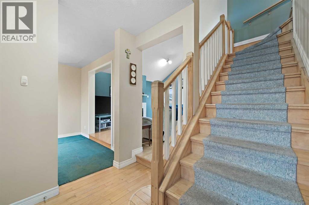 1106 Stevens Street, Crossfield, Alberta  T0M 0S0 - Photo 2 - A2268508