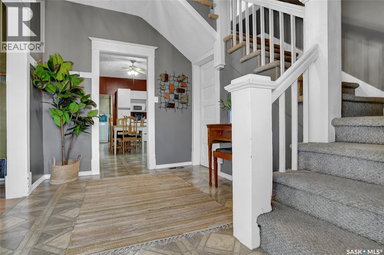 1127 2nd Avenue Nw, Moose Jaw, Saskatchewan  S6H 3R4 - Photo 8 - SK023622