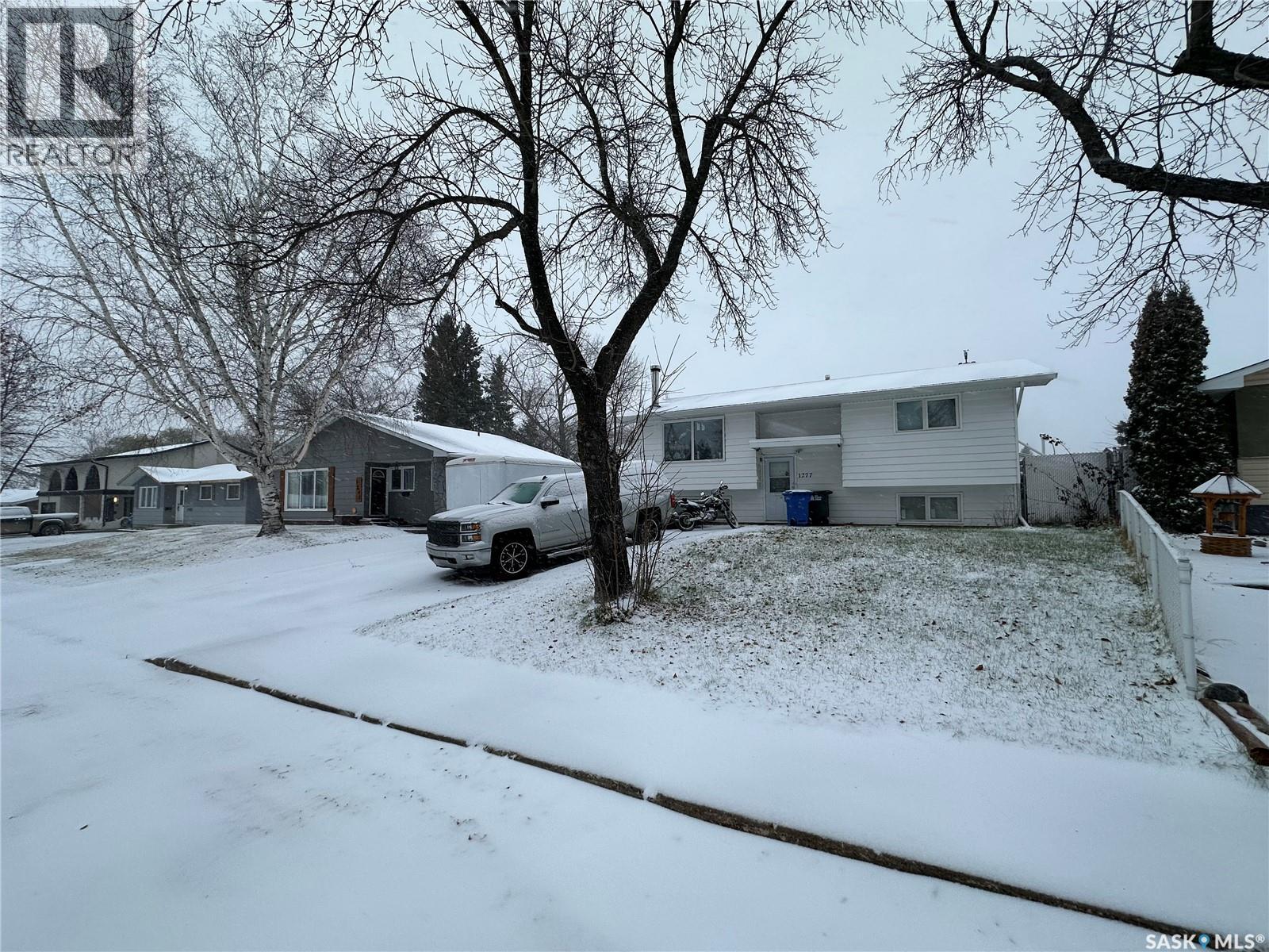 1277 Gillmor Crescent, Prince Albert, Saskatchewan  S6V 6A8 - Photo 3 - SK022517