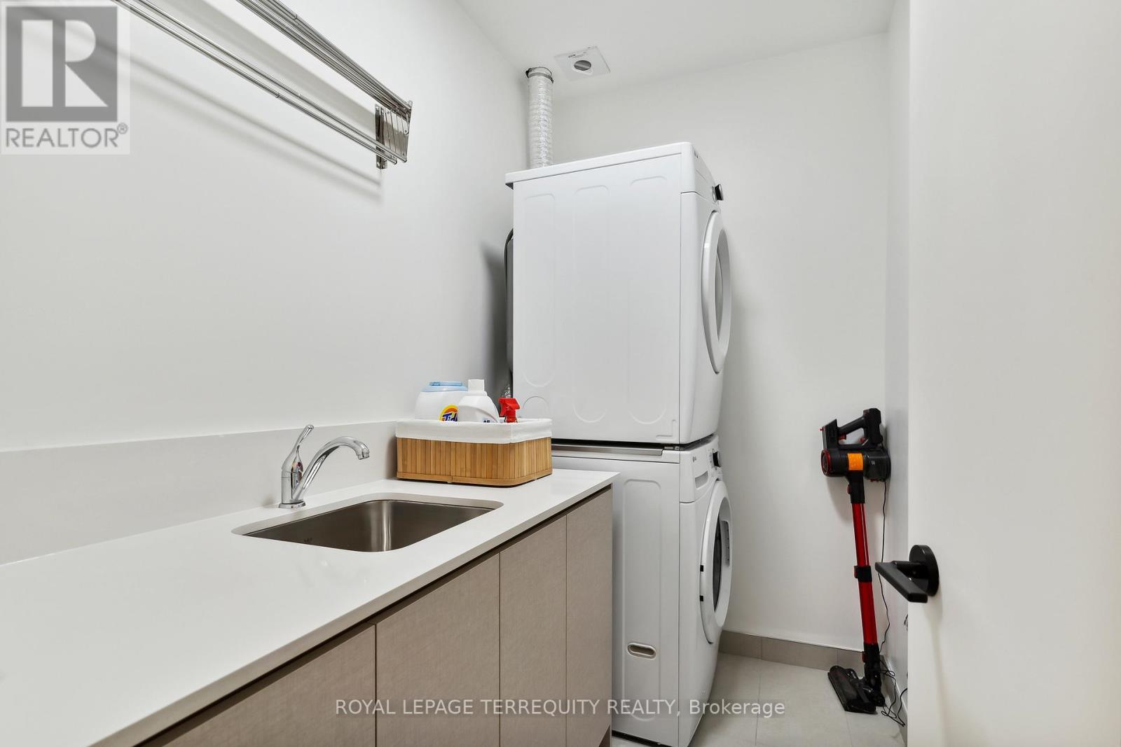 607 - 1285 Queen Street E, Toronto, Ontario  M4L 1C2 - Photo 5 - E12521068