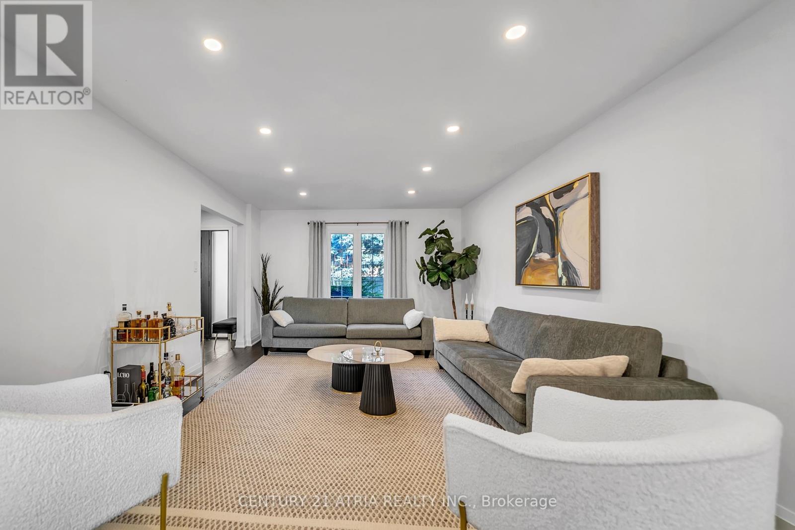 65 Worthington Avenue, Richmond Hill, Ontario  L4E 2S6 - Photo 4 - N12412105