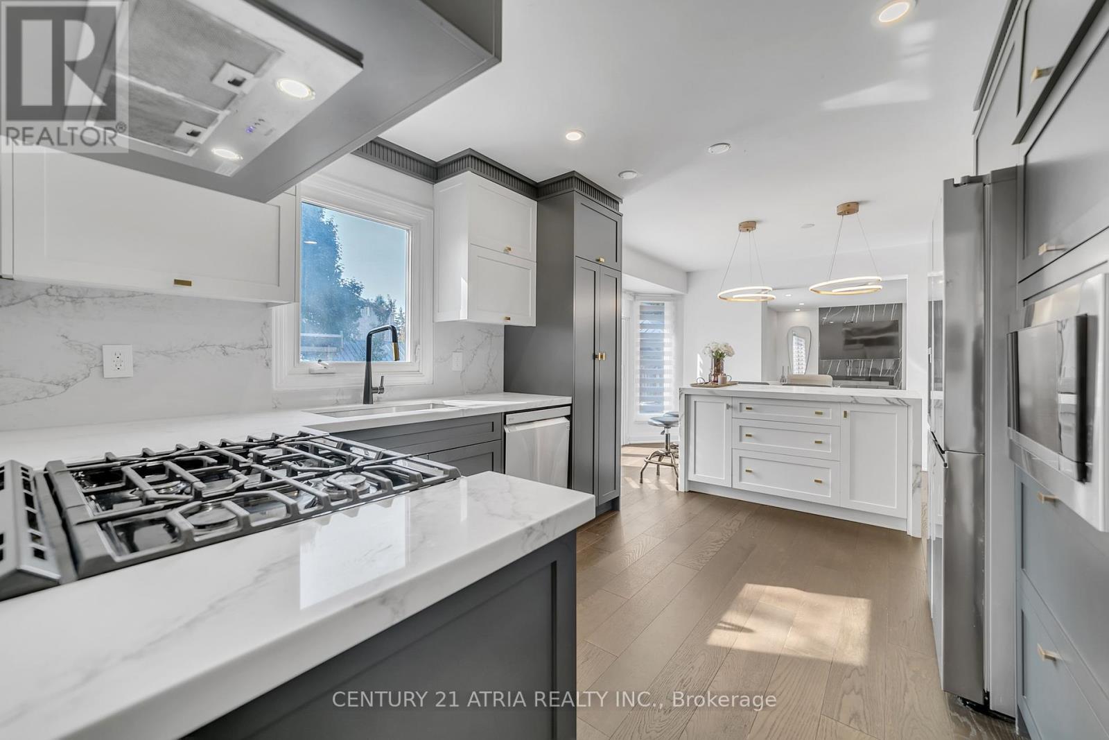 65 Worthington Avenue, Richmond Hill, Ontario  L4E 2S6 - Photo 11 - N12412105