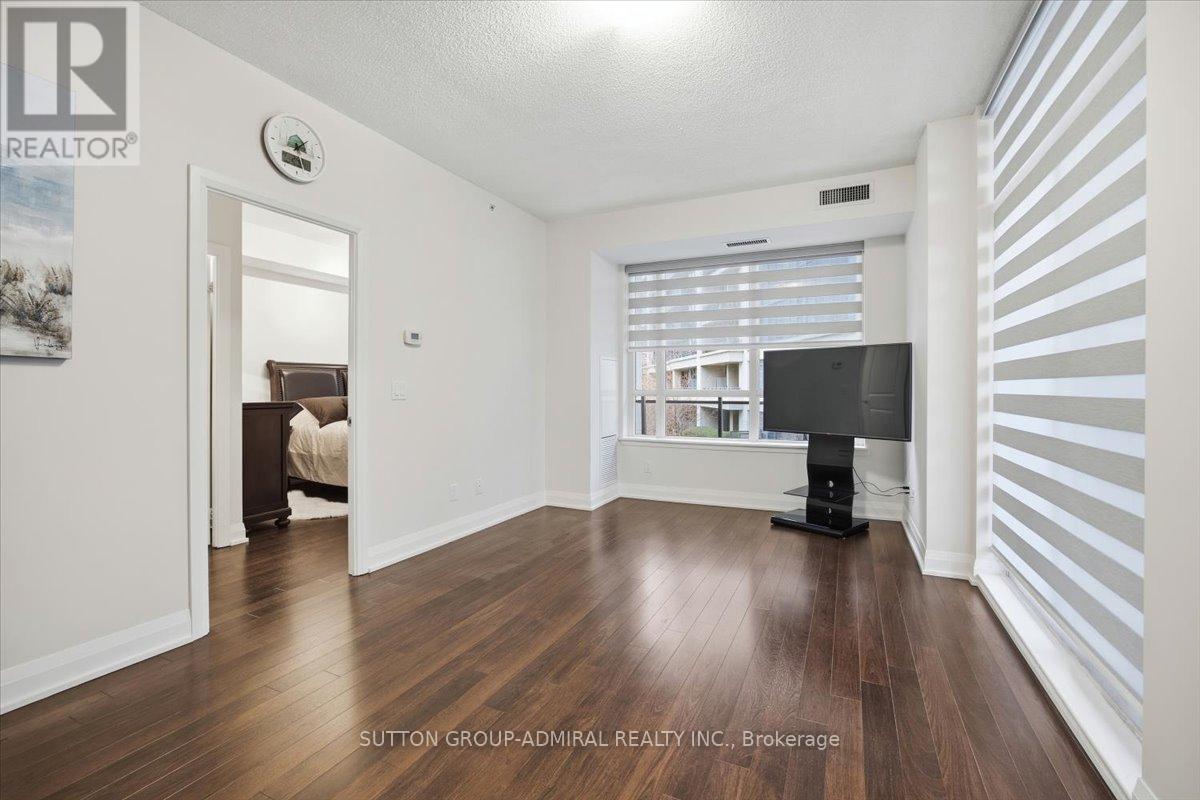 204 - 95 North Park Road, Vaughan, Ontario L4J 0J1 - Photo 5 - N12520770