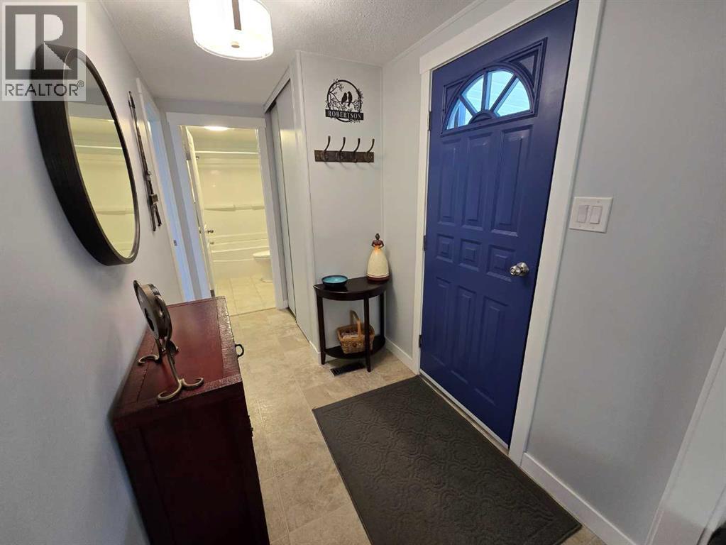 2906 30 Avenue S, Lethbridge, Alberta  T1K 6S7 - Photo 2 - A2266757