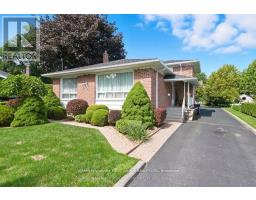 6 WINDOVER DRIVE, Toronto, Ontario