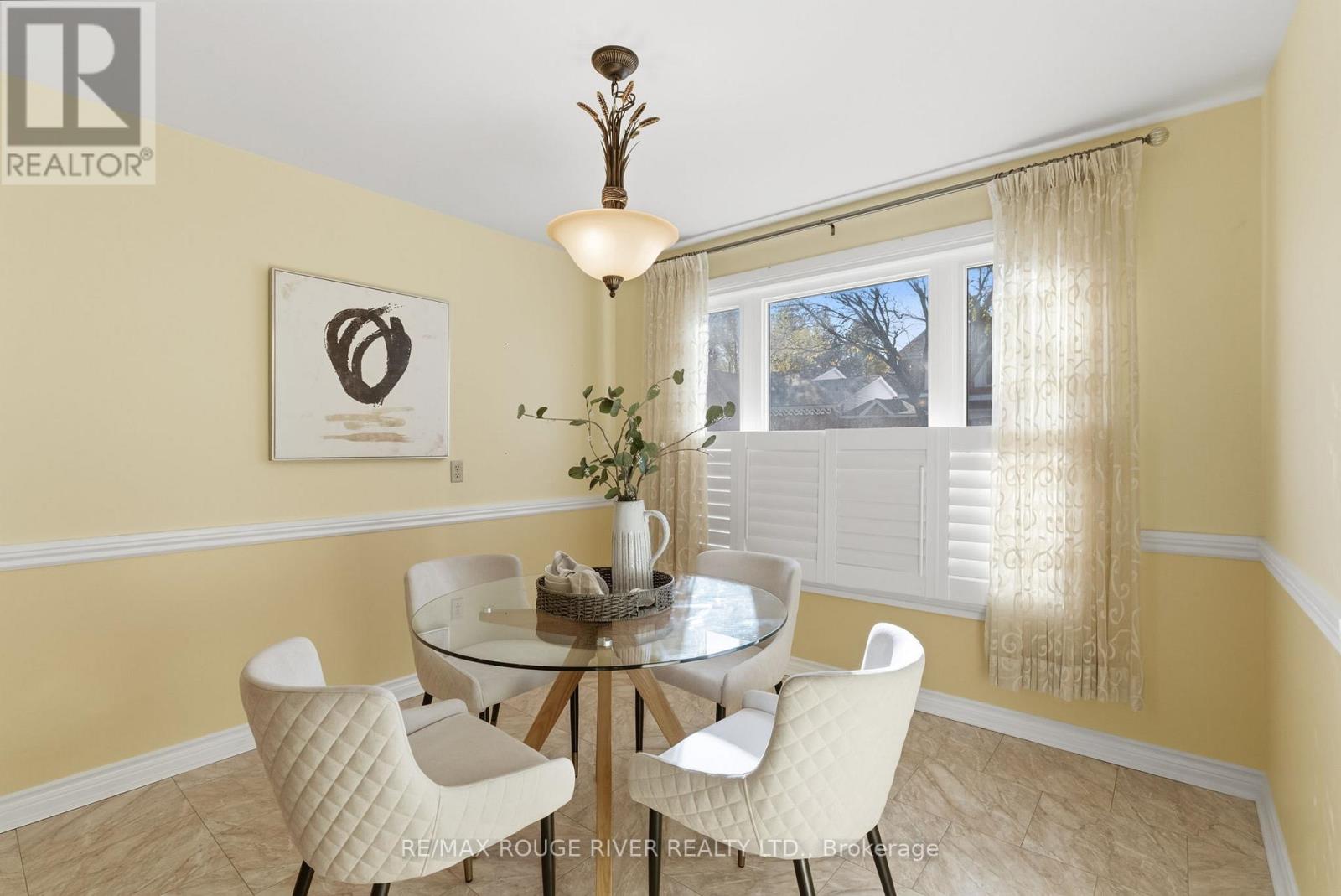 28 Adams Court, Uxbridge, Ontario  L9P 1G2 - Photo 4 - N12521666