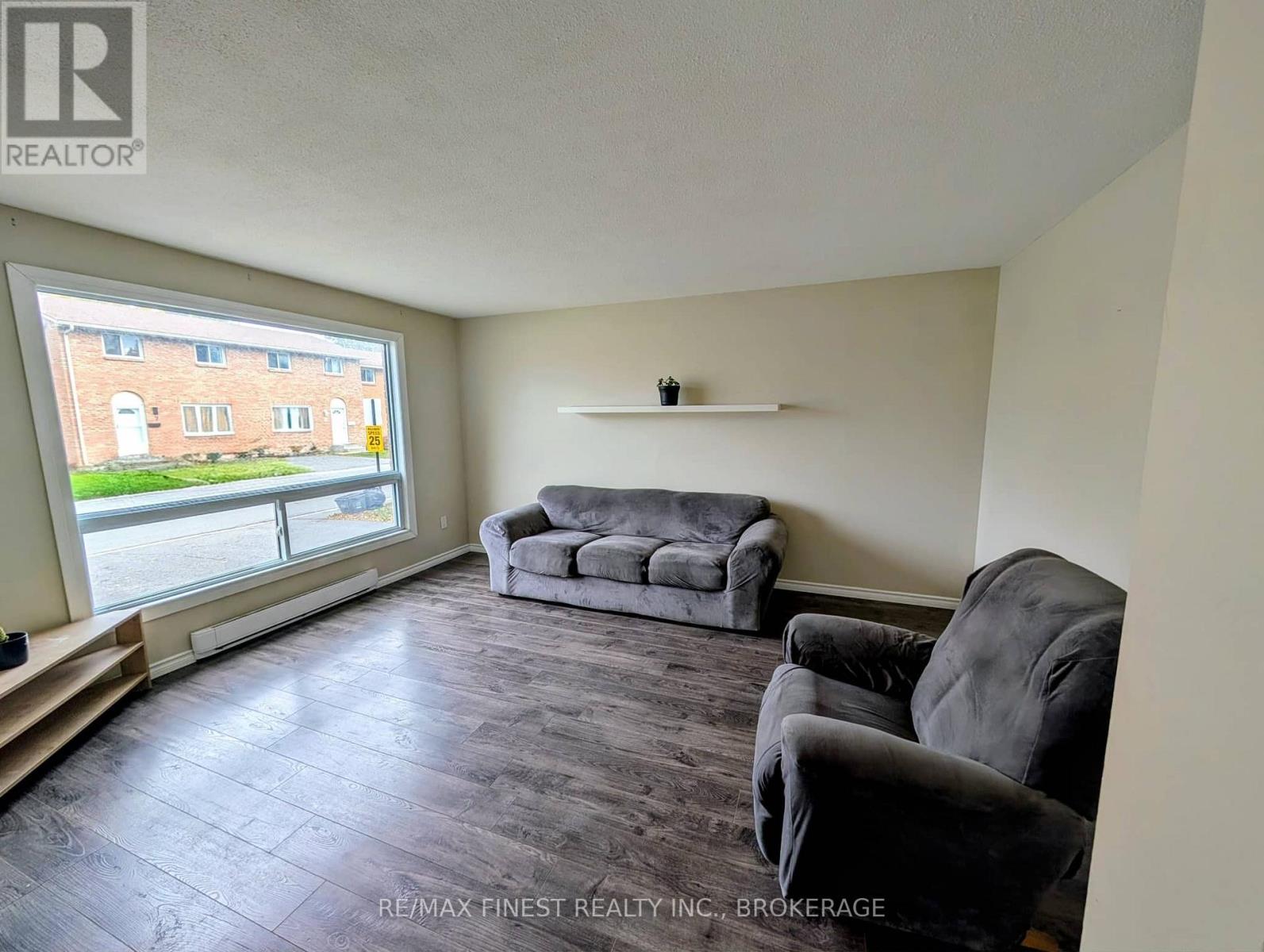 2 Rosemund Crescent, Kingston, Ontario  K7M 6Z3 - Photo 3 - X12521500