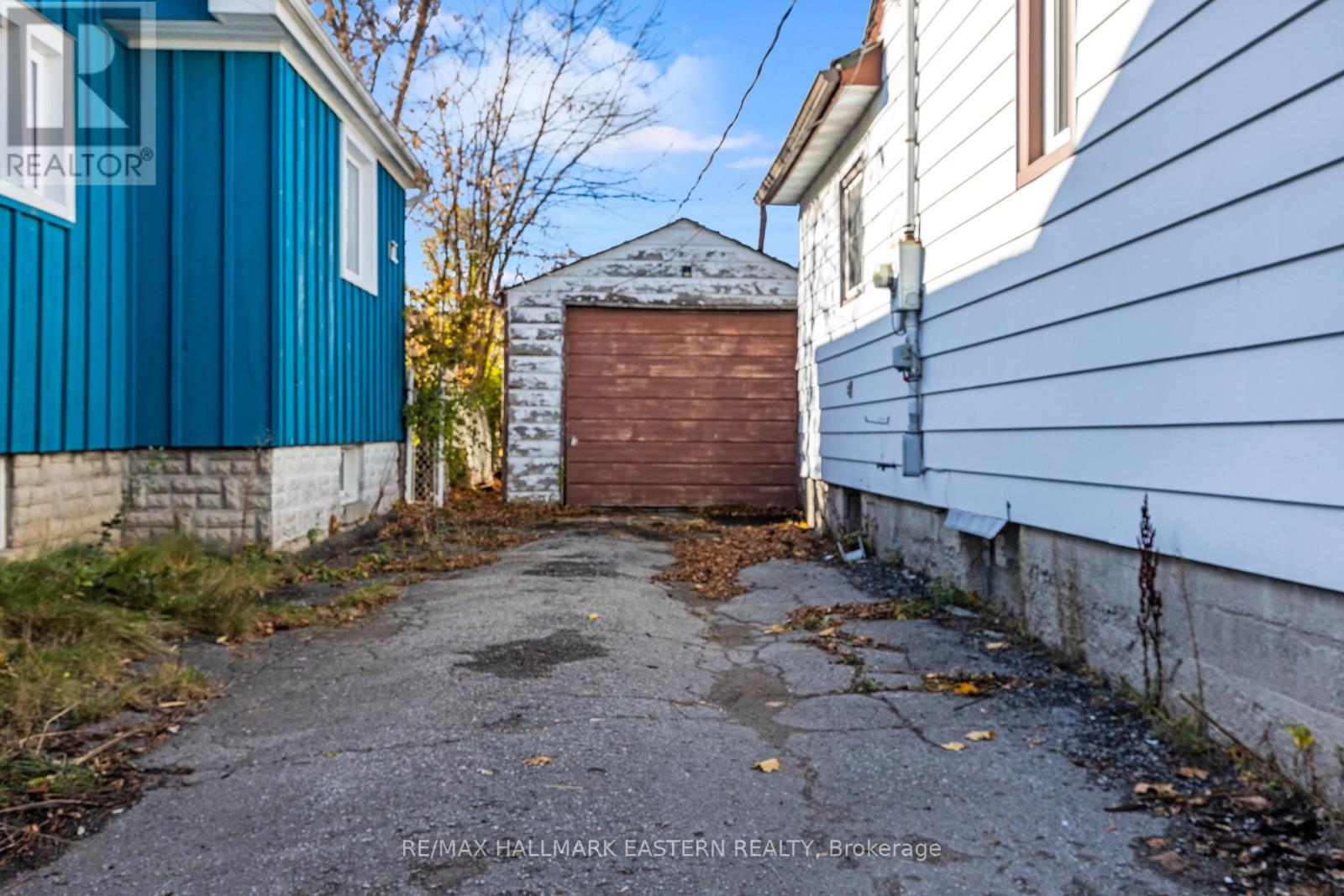 7 Wallace Street, Peterborough, Ontario K9H 1A8 - Photo 33 - X12521396