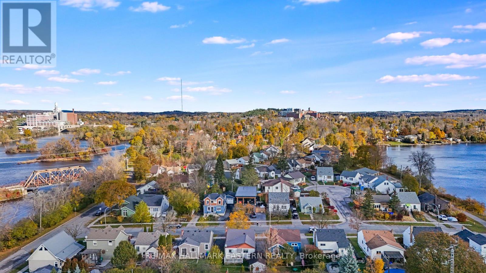 7 Wallace Street, Peterborough, Ontario K9H 1A8 - Photo 37 - X12521396