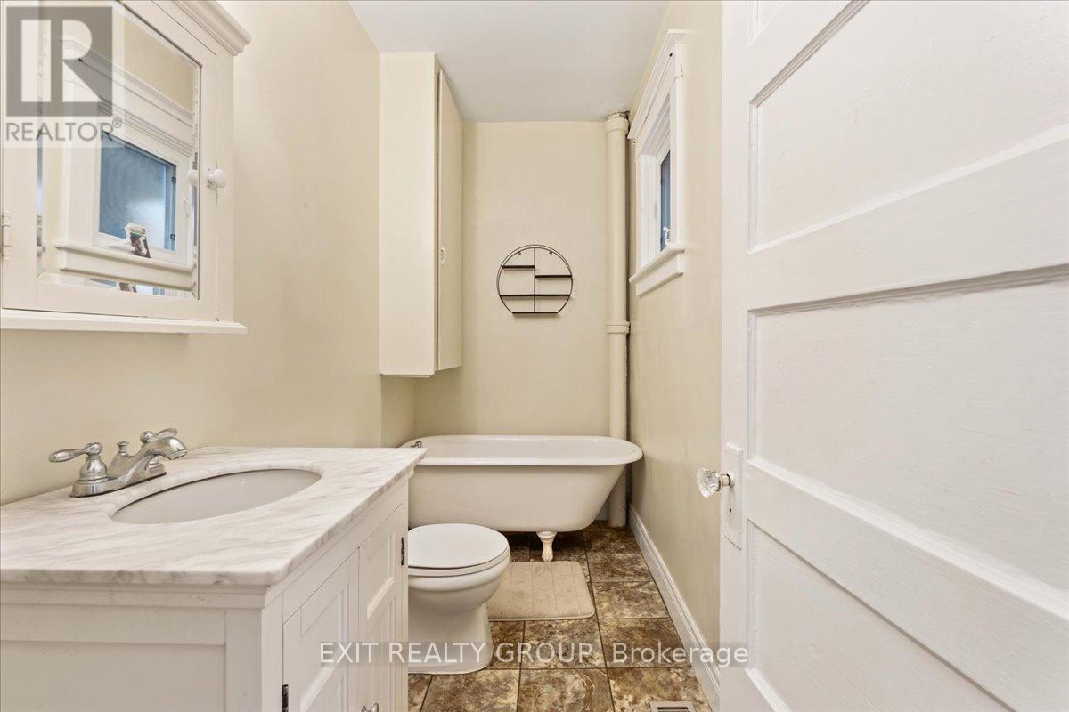 18178 Telephone Road, Quinte West, Ontario K8V 5P4 - Photo 23 - X12521540