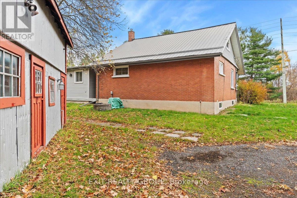 18178 Telephone Road, Quinte West, Ontario K8V 5P4 - Photo 34 - X12521540