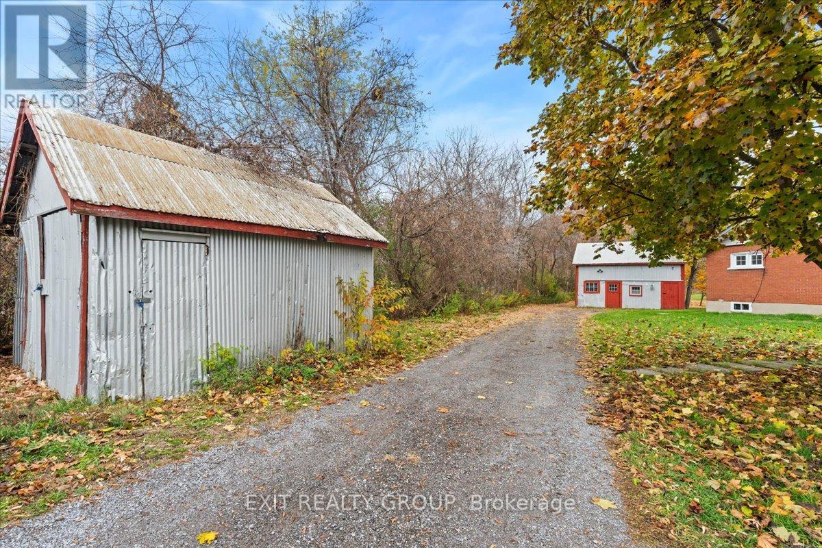 18178 Telephone Road, Quinte West, Ontario K8V 5P4 - Photo 35 - X12521540