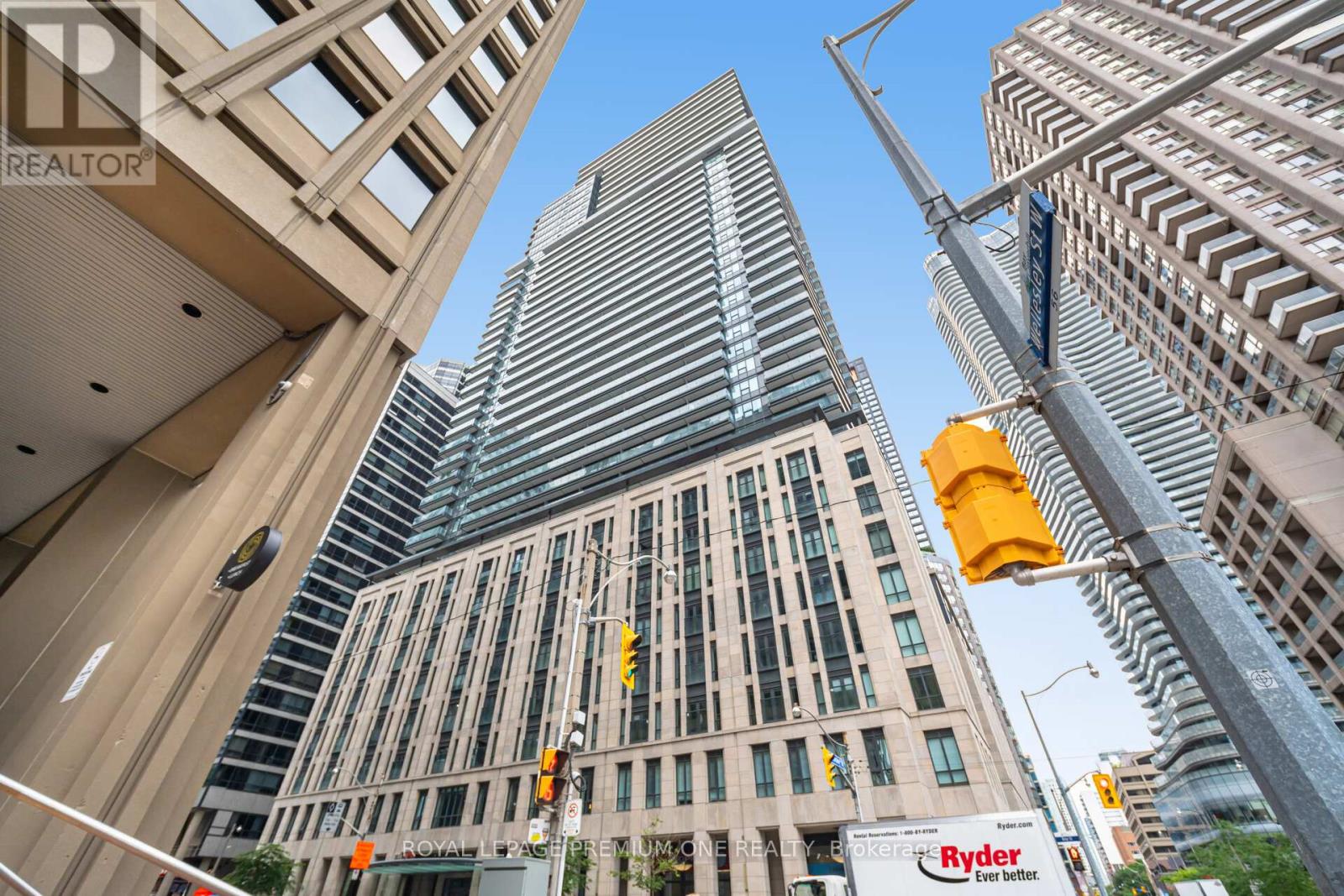 2607 - 955 BAY STREET, Toronto, Ontario