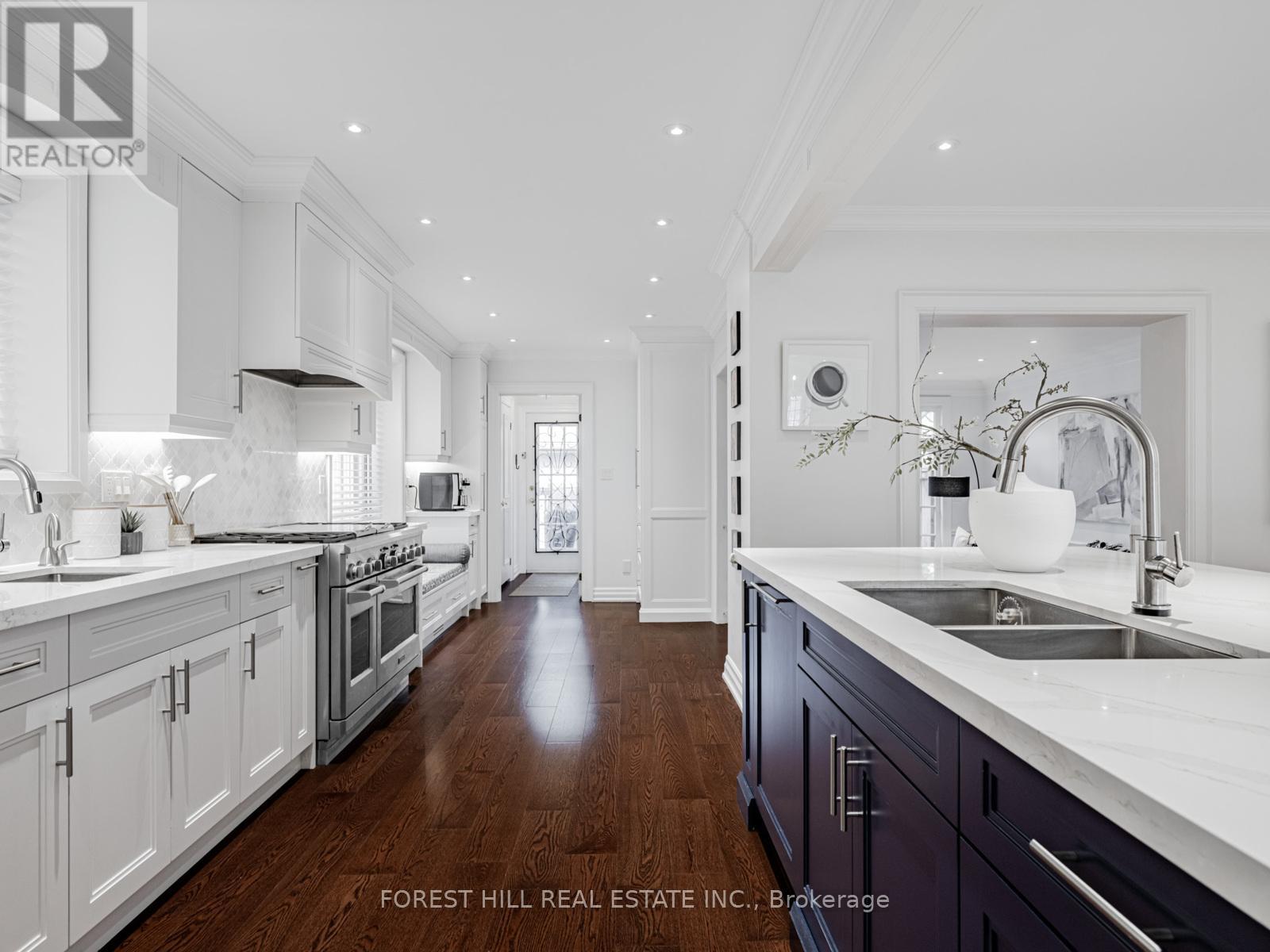 582 Briar Hill Avenue, Toronto, Ontario  M5N 1M9 - Photo 15 - C12521248