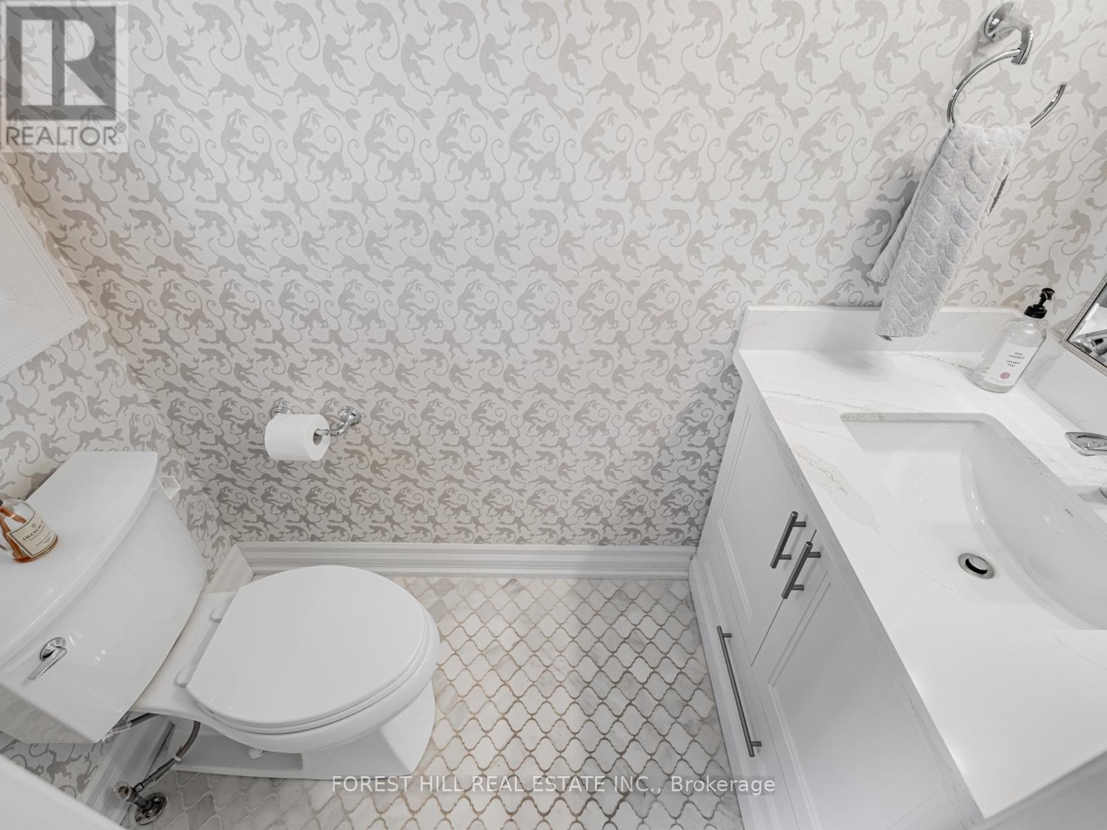 582 Briar Hill Avenue, Toronto, Ontario  M5N 1M9 - Photo 17 - C12521248