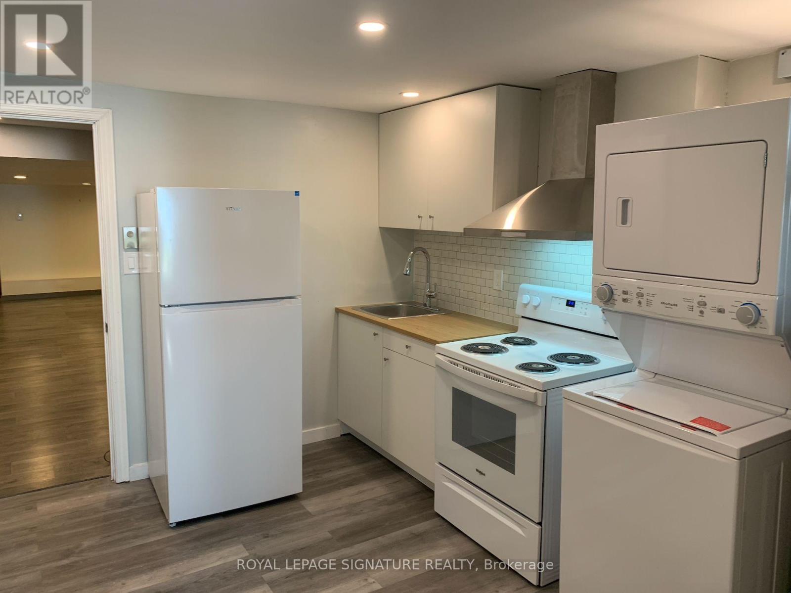 B - 203 Caledonia Road, Toronto, Ontario M6E 4S9 - Photo 10 - W12520942