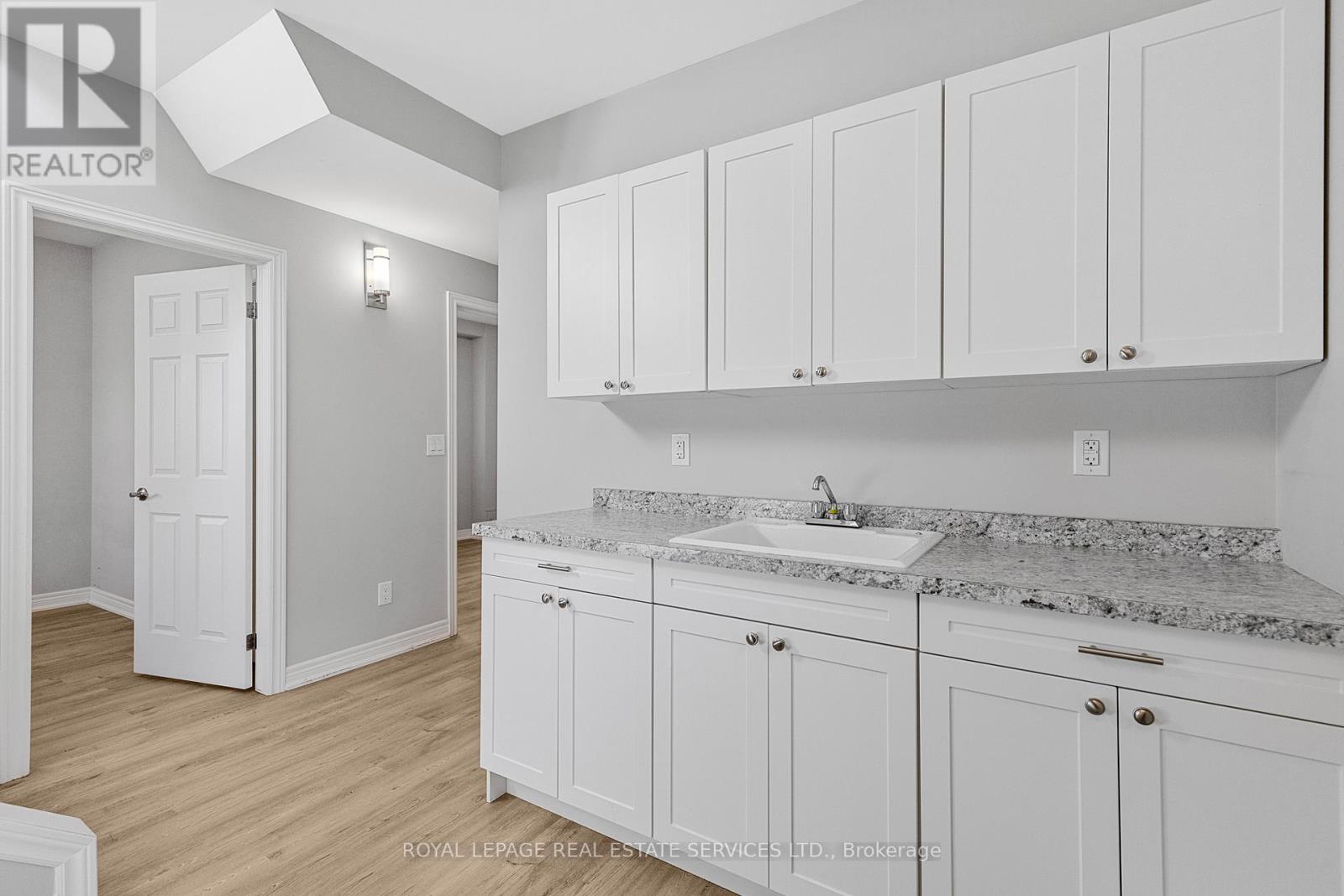 Main - 89 Louth Street, St. Catharines (Western Hill), Ontario  L2S 2T7 - Photo 17 - X12509378