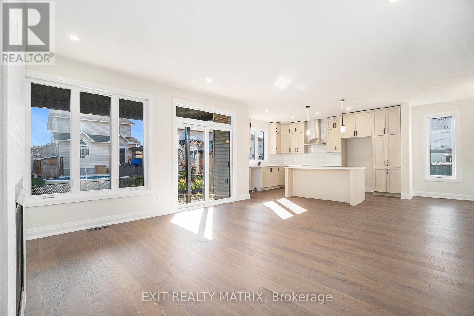 258 Sam Avenue, Russell, Ontario  K0A 1W0 - Photo 9 - X12521484