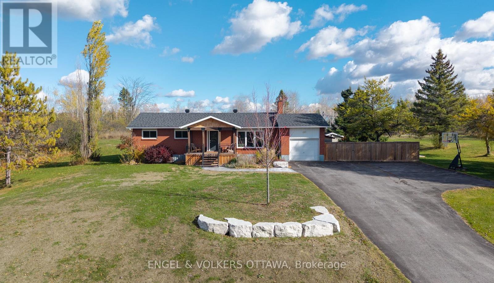 1816 RAMSAY CONCESSION 8 CONCESSION, Mississippi Mills, Ontario