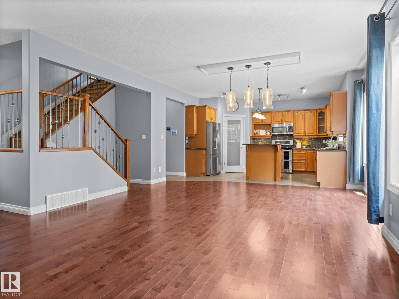 5116 Chateau Co, Beaumont, Alberta  T4X 1W5 - Photo 7 - E4465057