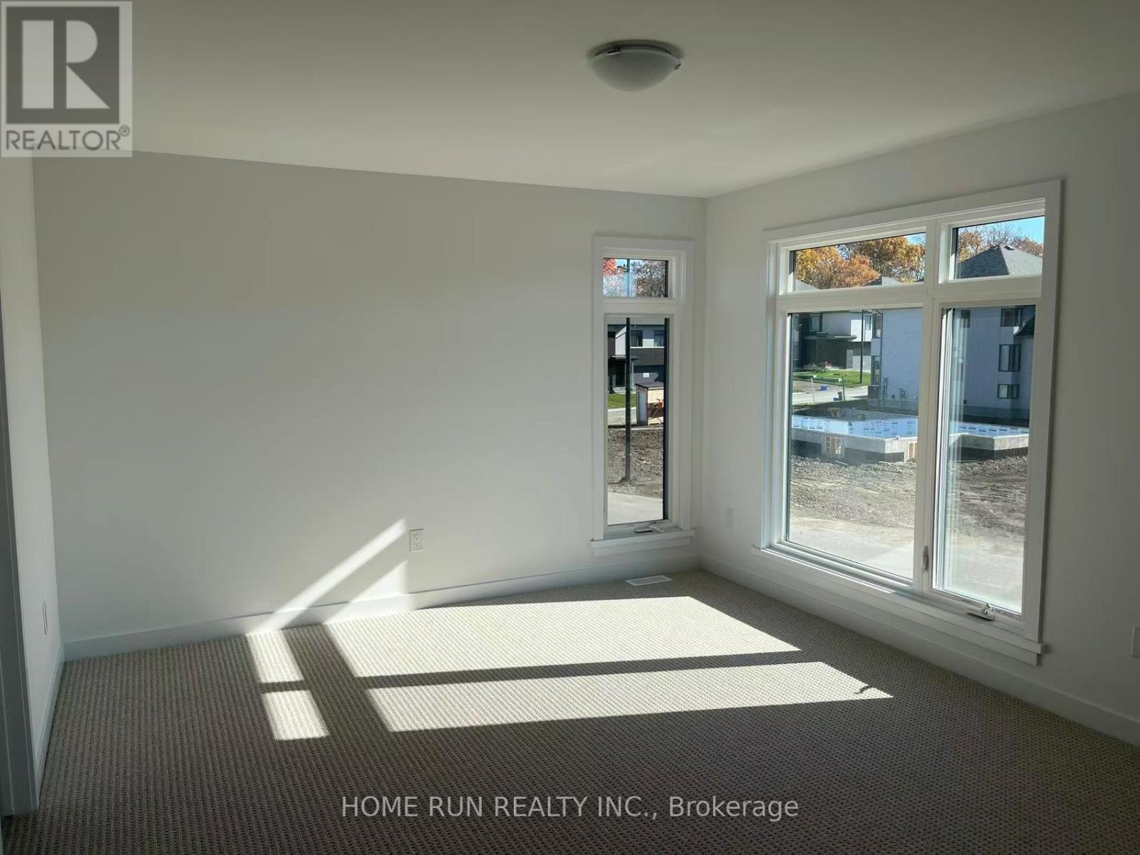 860 Hummock Way, Ottawa, Ontario K2K 0M7 - Photo 10 - X12521648