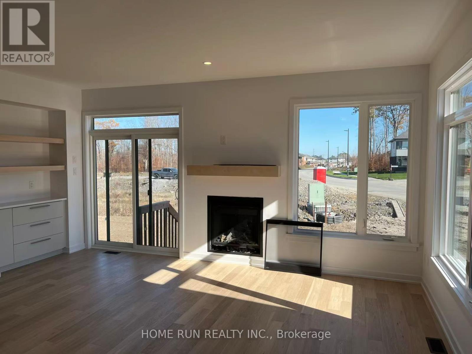 860 Hummock Way, Ottawa, Ontario K2K 0M7 - Photo 6 - X12521648