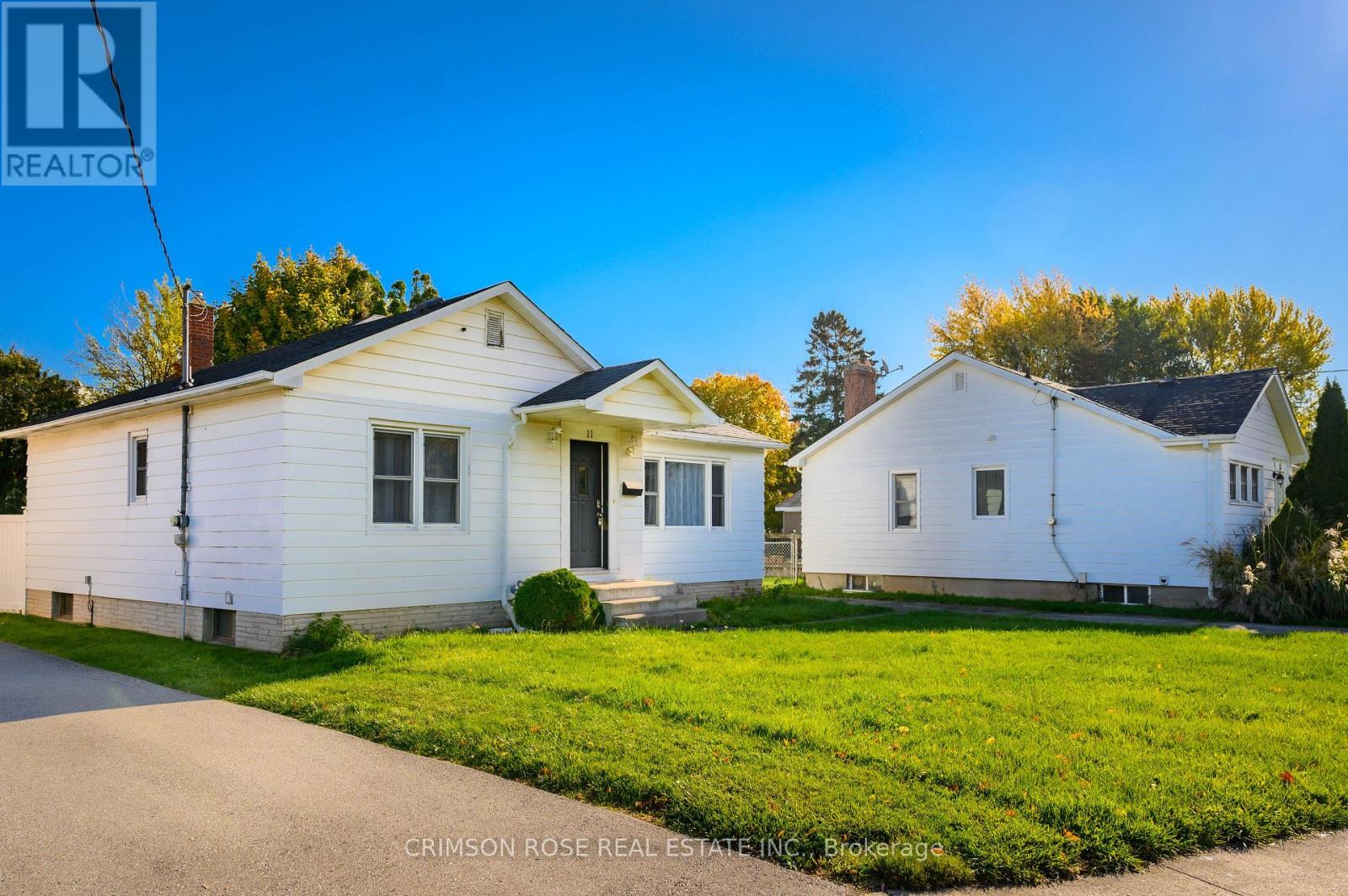 11 Bonavem Drive, St. Catharines (Fairview), Ontario  L2N 1X7 - Photo 2 - X12514538