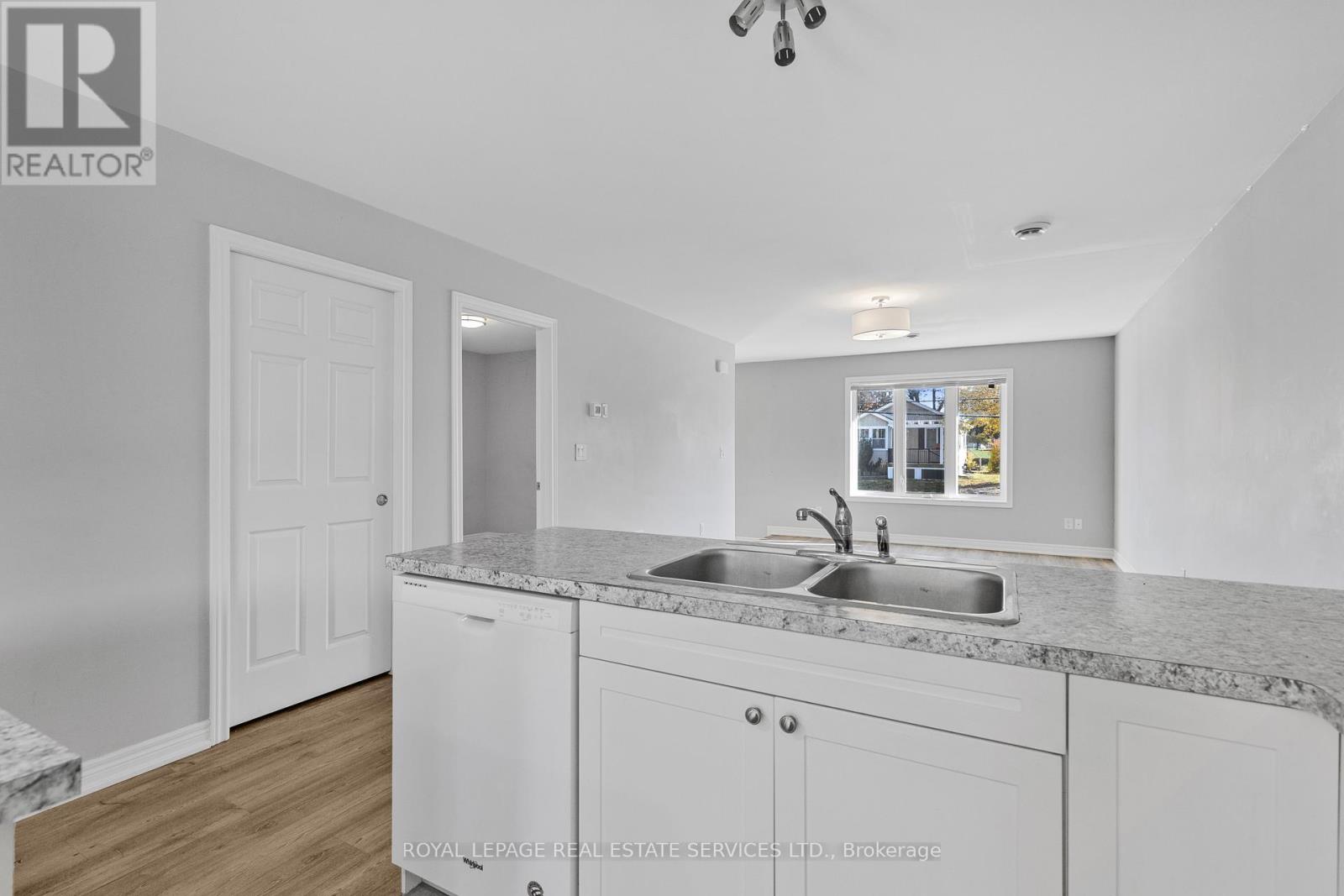 Main - 89 Louth Street, St. Catharines (Western Hill), Ontario  L2S 2T7 - Photo 6 - X12509378