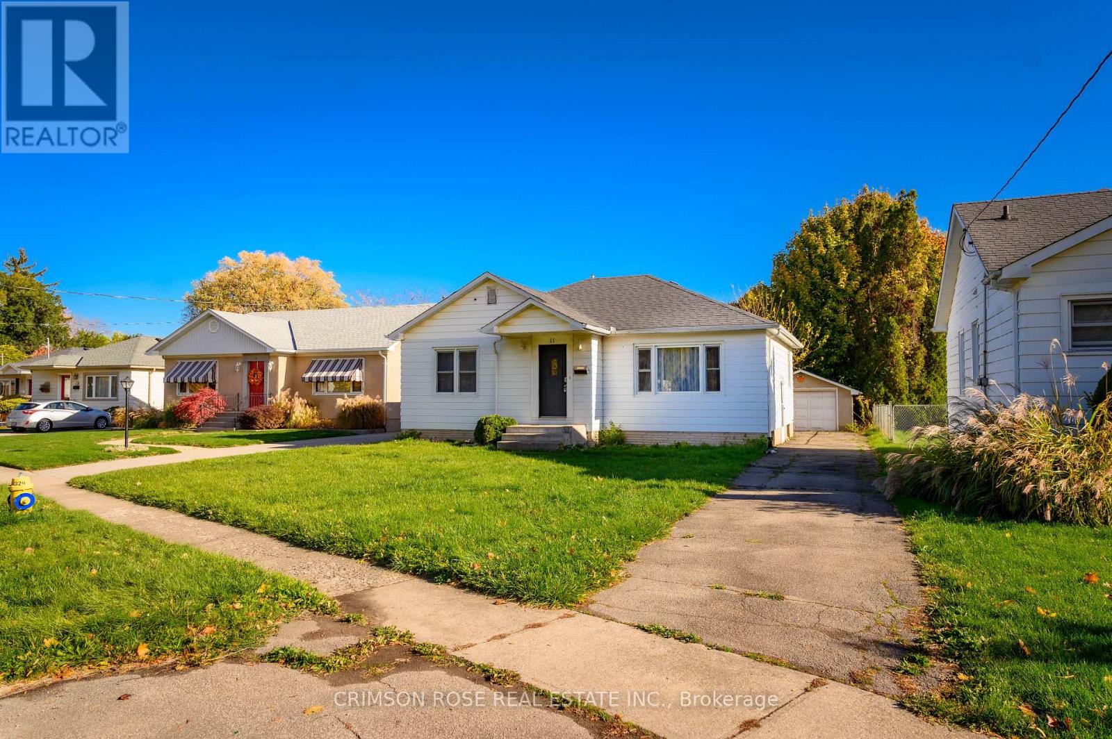 11 BONAVEM DRIVE, st. catharines (fairview), Ontario