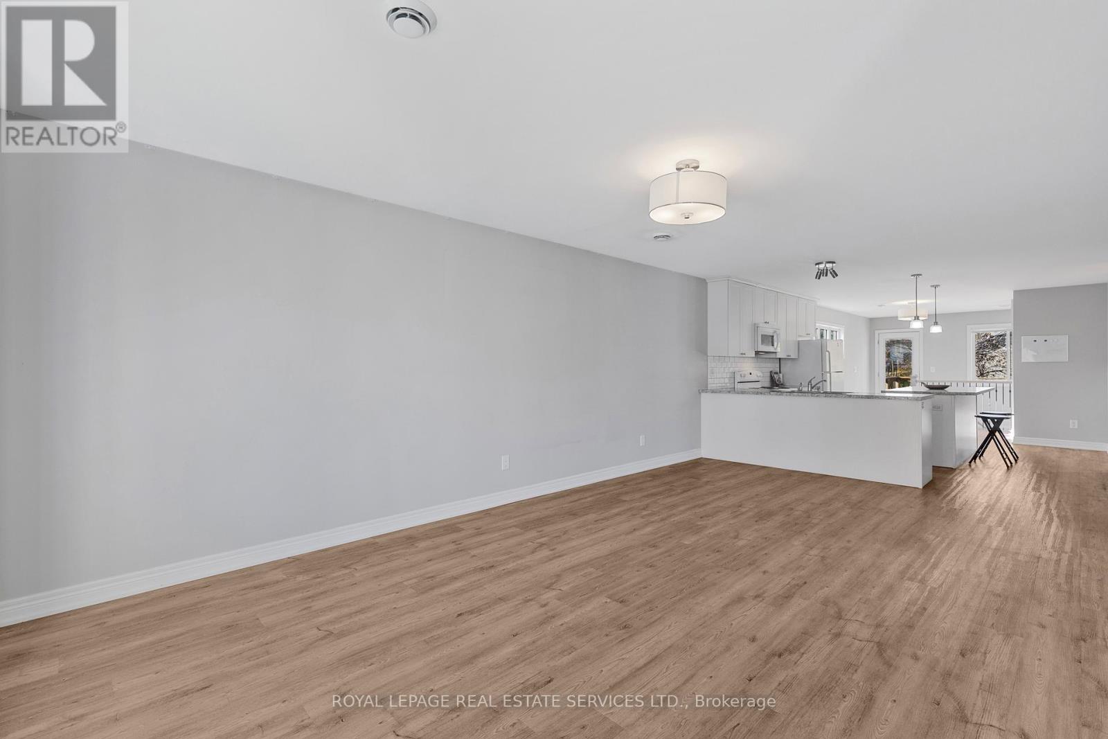 Main - 89 Louth Street, St. Catharines (Western Hill), Ontario  L2S 2T7 - Photo 4 - X12509378