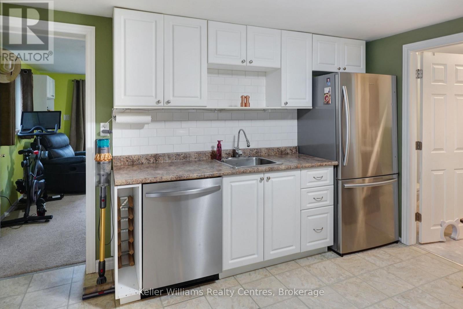 1934 7th Avenue E, Owen Sound, Ontario N4K 2Z9 - Photo 18 - X12519836