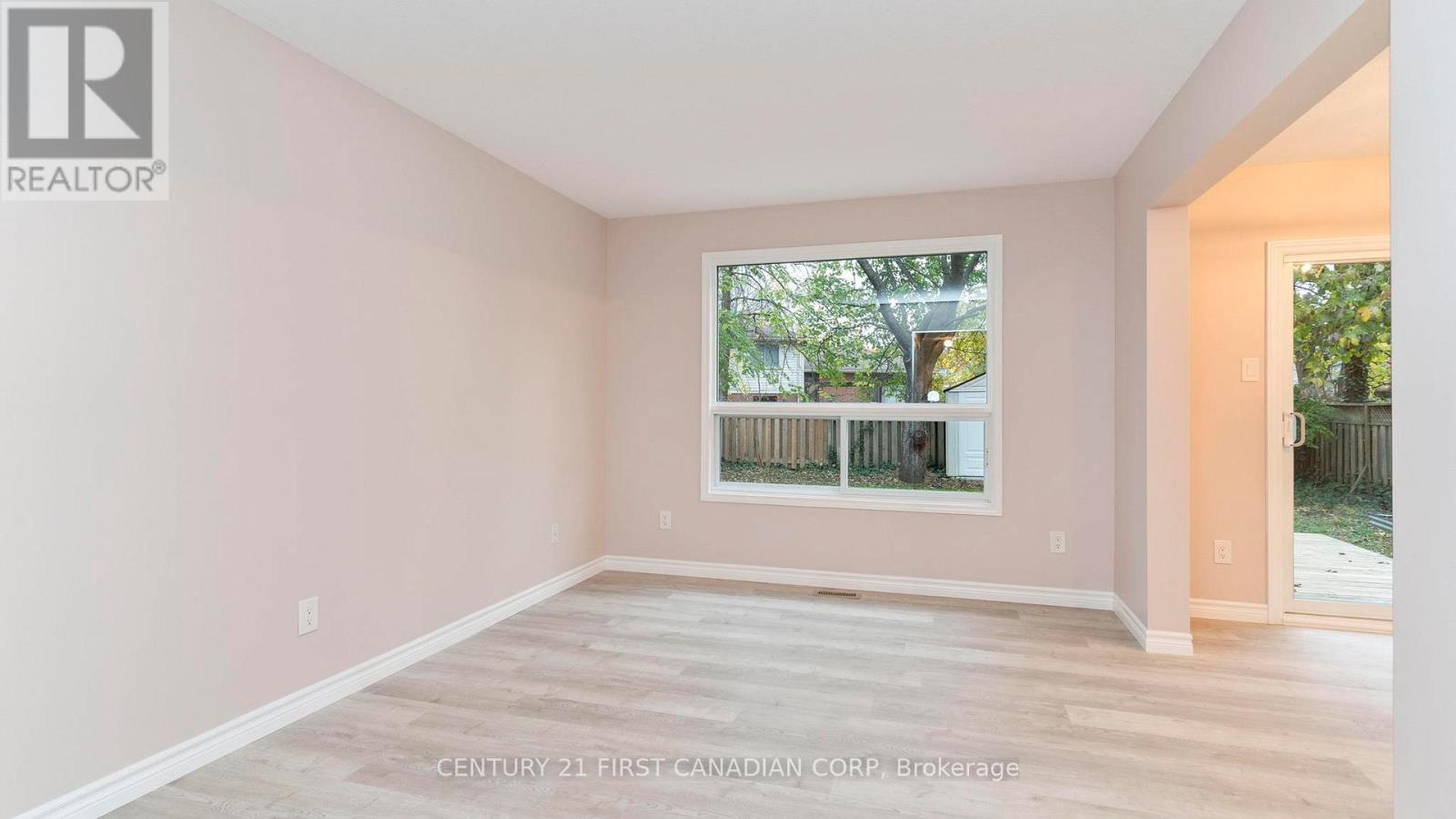 288 Jensen Road, London East (East D), Ontario  N5V 4X3 - Photo 11 - X12521390