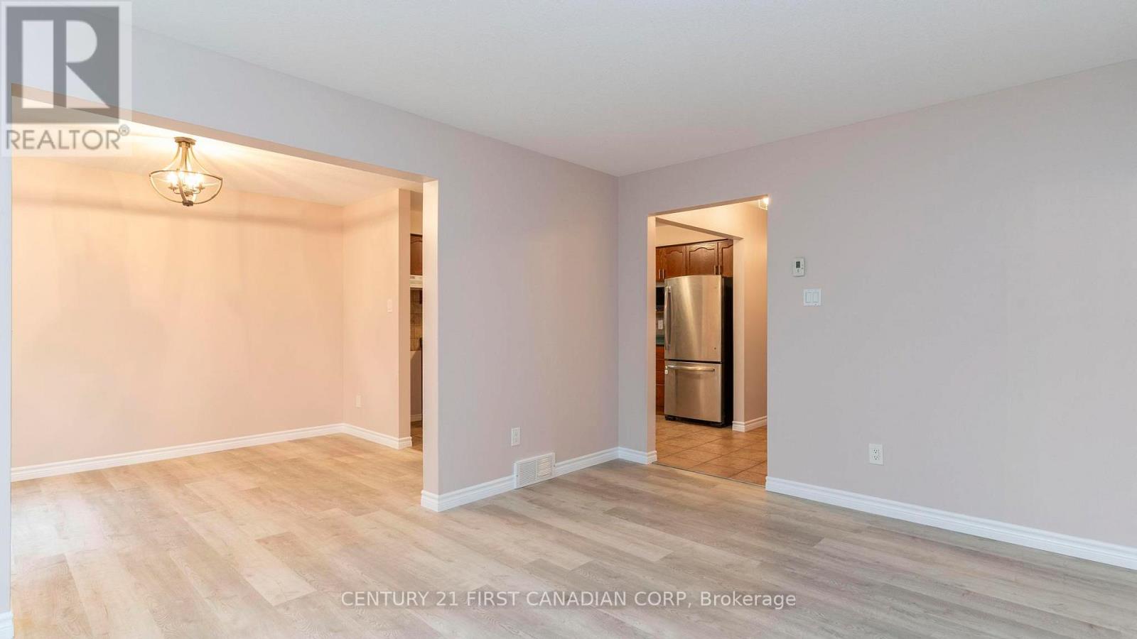 288 Jensen Road, London East (East D), Ontario  N5V 4X3 - Photo 13 - X12521390