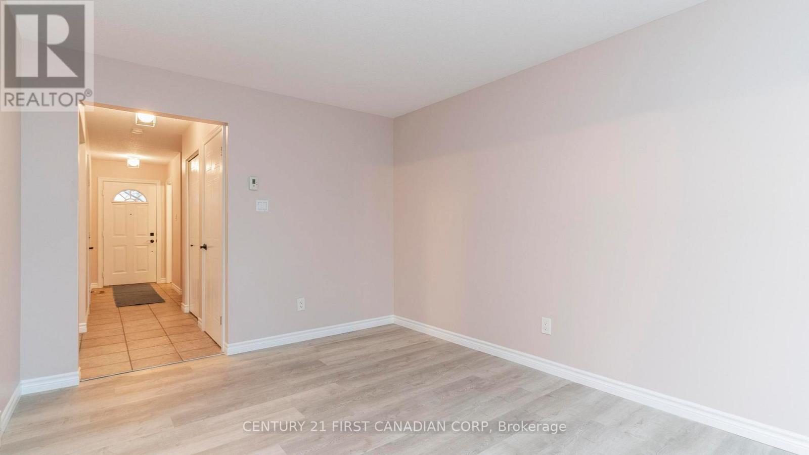 288 Jensen Road, London East (East D), Ontario  N5V 4X3 - Photo 14 - X12521390