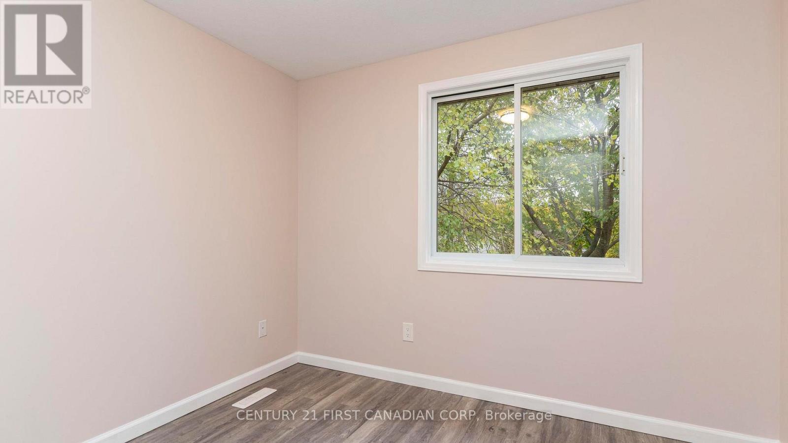 288 Jensen Road, London East (East D), Ontario  N5V 4X3 - Photo 23 - X12521390