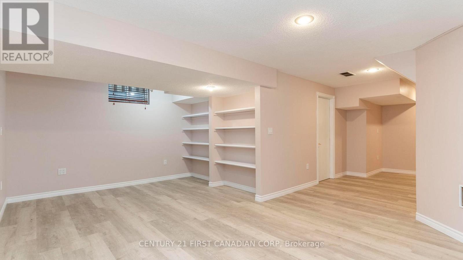 288 Jensen Road, London East (East D), Ontario  N5V 4X3 - Photo 28 - X12521390