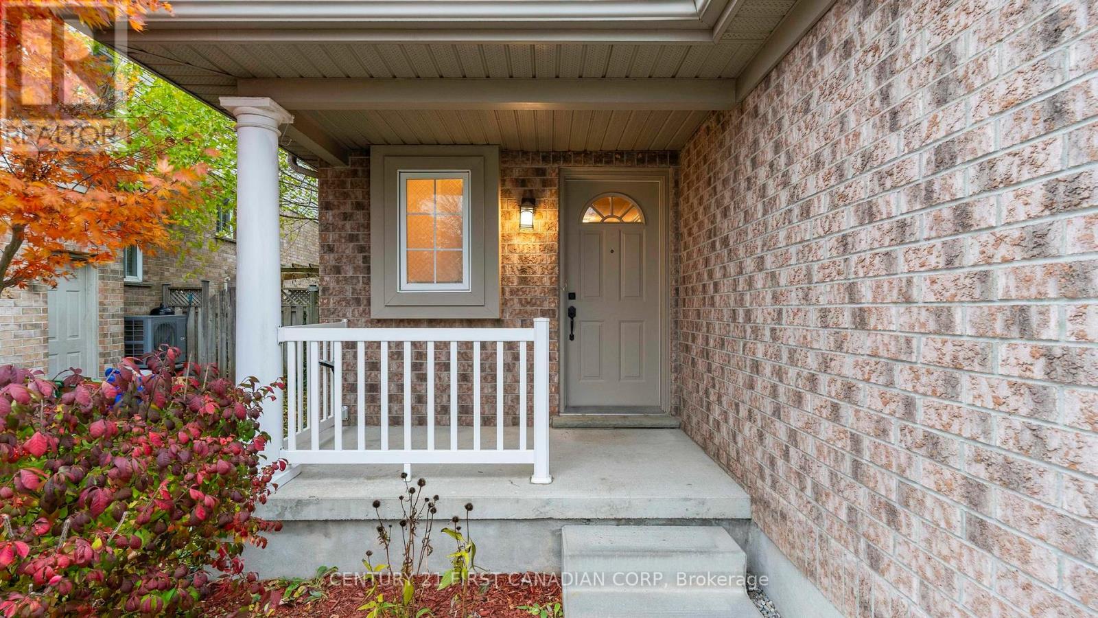 288 Jensen Road, London East (East D), Ontario  N5V 4X3 - Photo 3 - X12521390