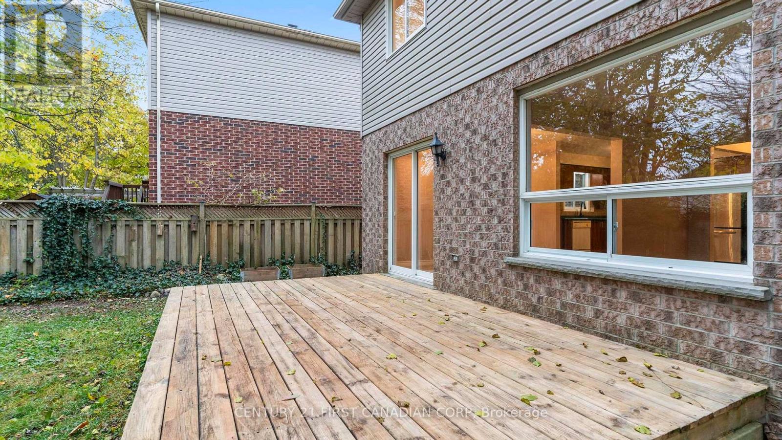 288 Jensen Road, London East (East D), Ontario  N5V 4X3 - Photo 36 - X12521390