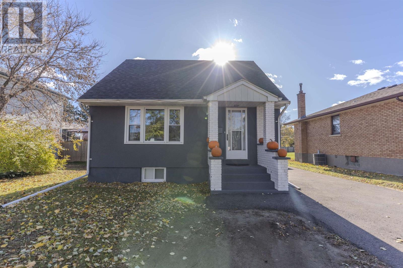 2218 Moodie St E, Thunder Bay, Ontario  P7E 4Z6 - Photo 27 - TB253395