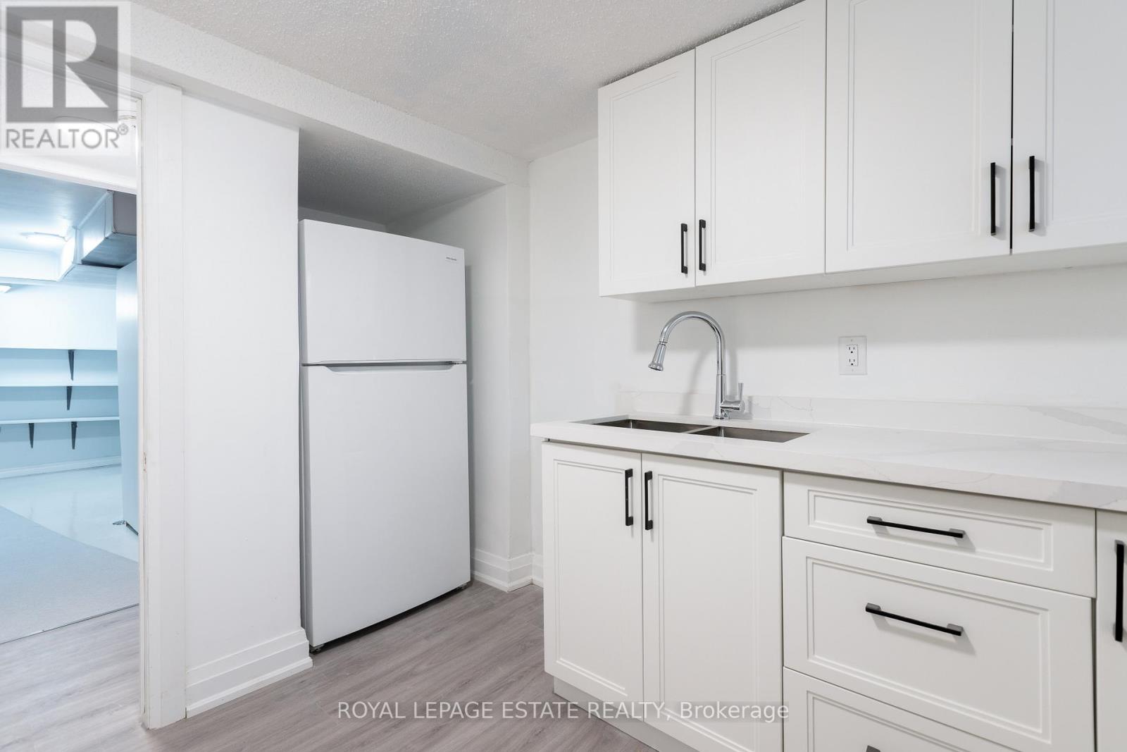 (Lower) 1040 Victoria Park Avenue, Toronto, Ontario  M4B 2K1 - Photo 4 - E12521192