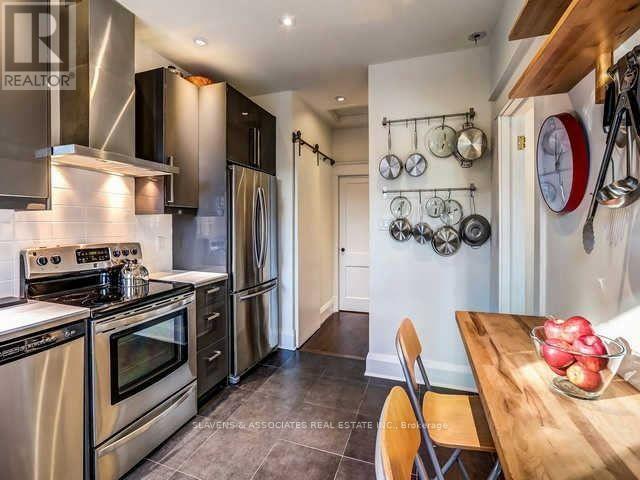 13 Sutherland Avenue, Toronto, Ontario  M4C 1R8 - Photo 10 - E12521280