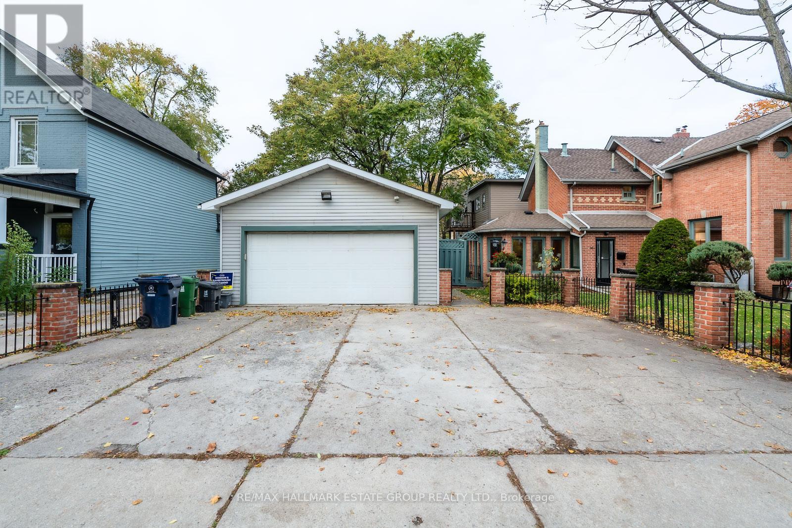 88 Dawes Road, Toronto, Ontario M4C 5B4 - Photo 4 - E12521314