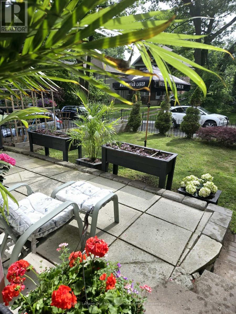 Main - 23 Beech Avenue, Toronto, Ontario  M4E 3H3 - Photo 11 - E12521358