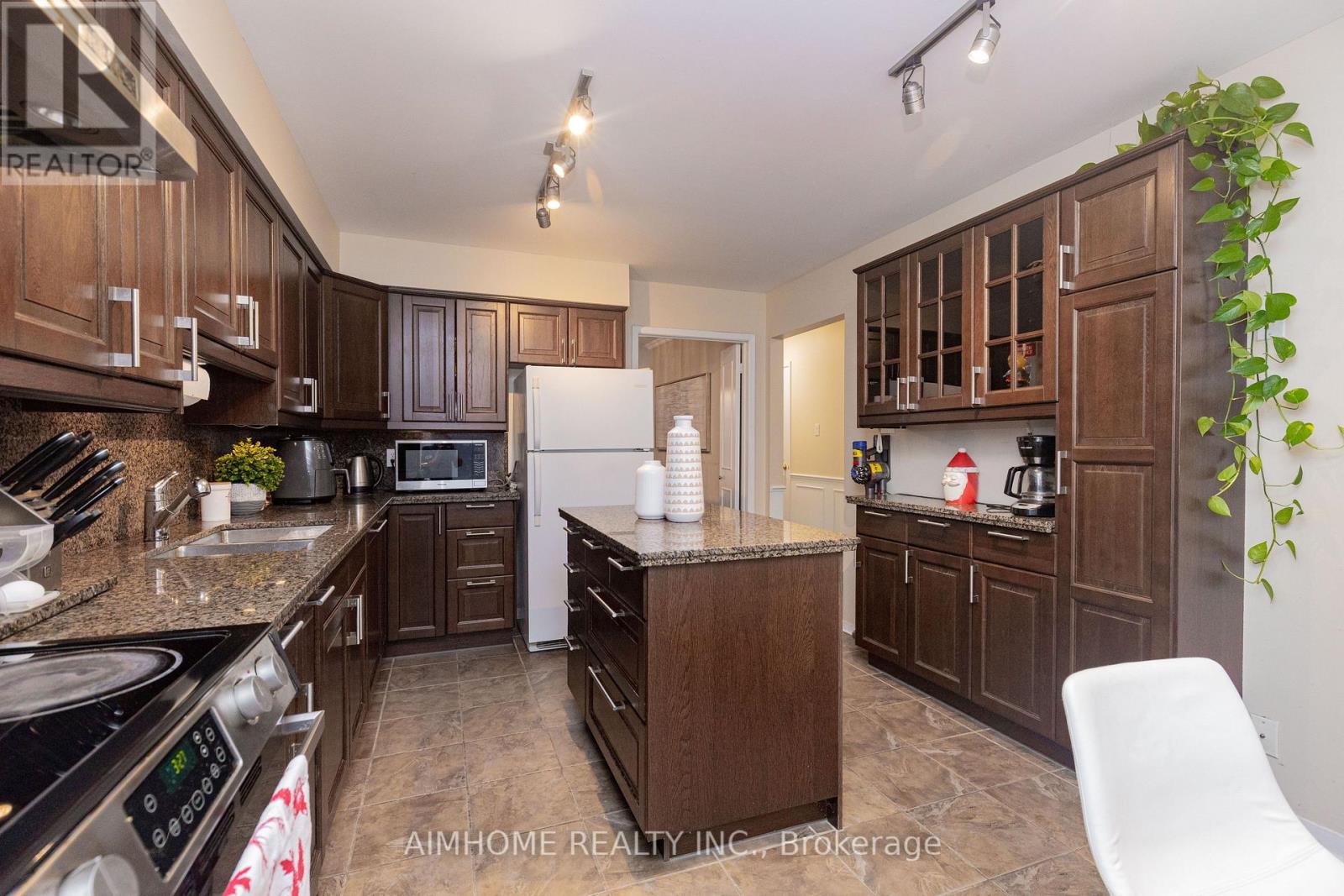 362 Simonston Boulevard, Markham, Ontario L3T 4T5 - Photo 18 - N12521246