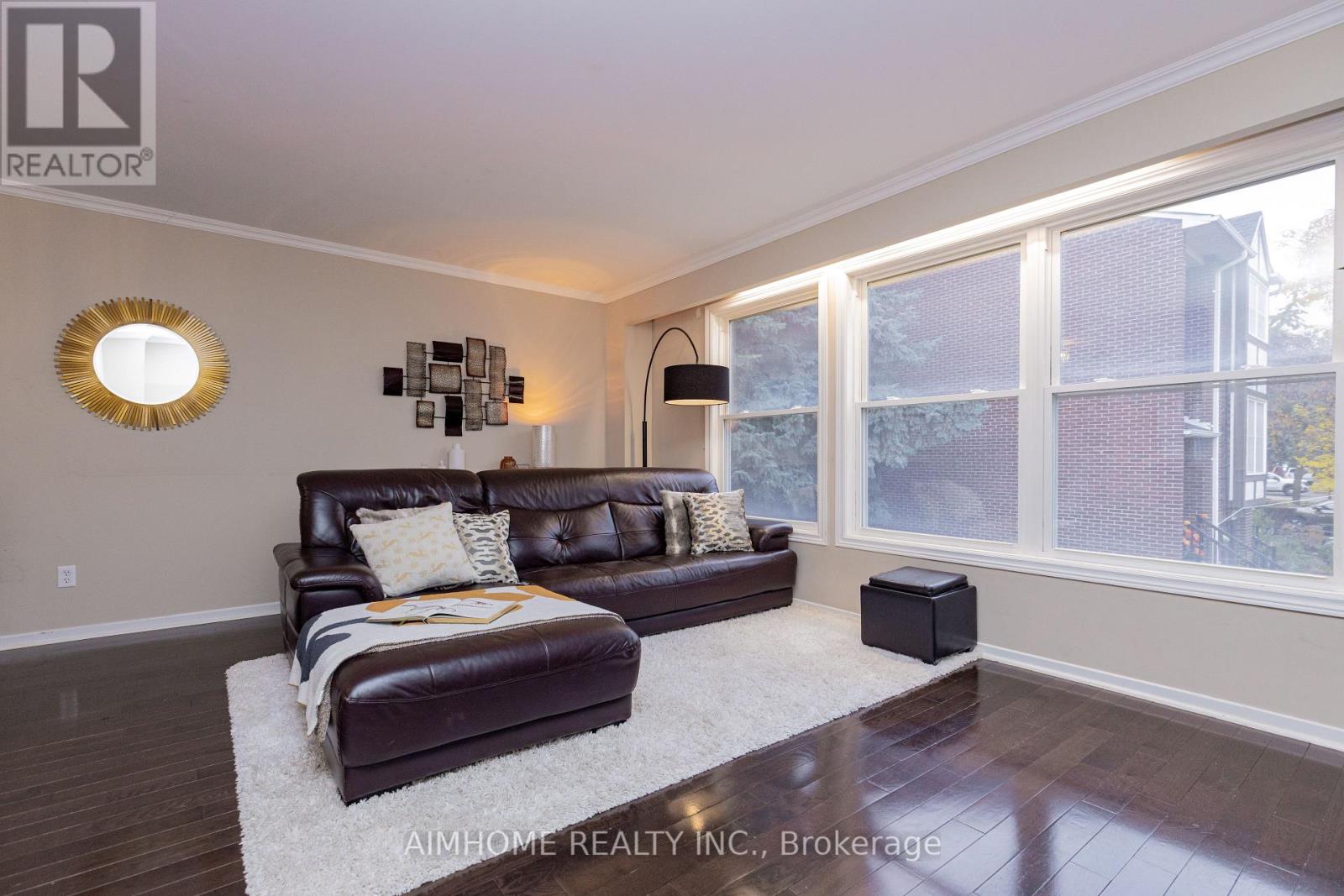 362 Simonston Boulevard, Markham, Ontario L3T 4T5 - Photo 9 - N12521246