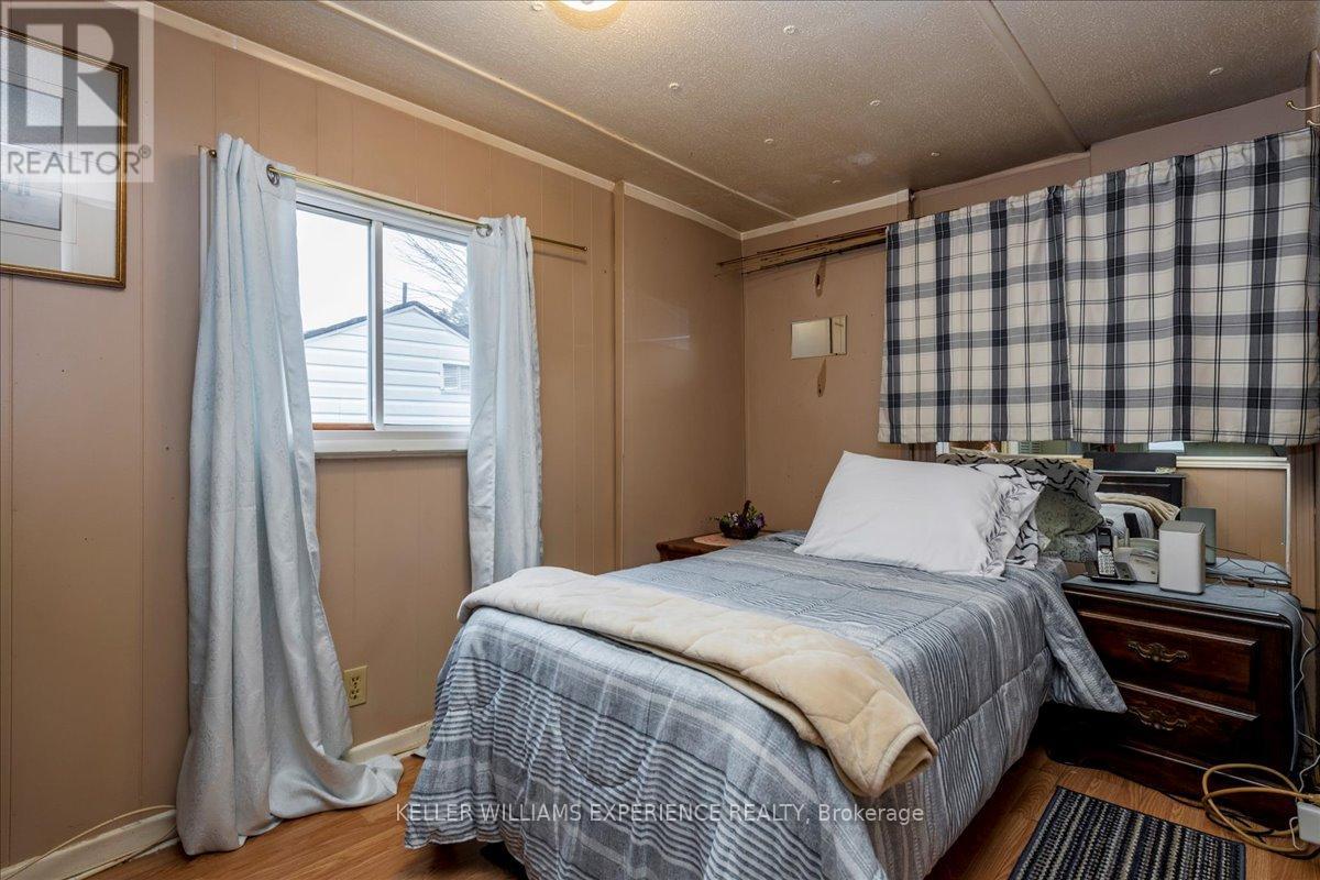 31 Third Street, Essa, Ontario  L0M 1B3 - Photo 12 - N12521254