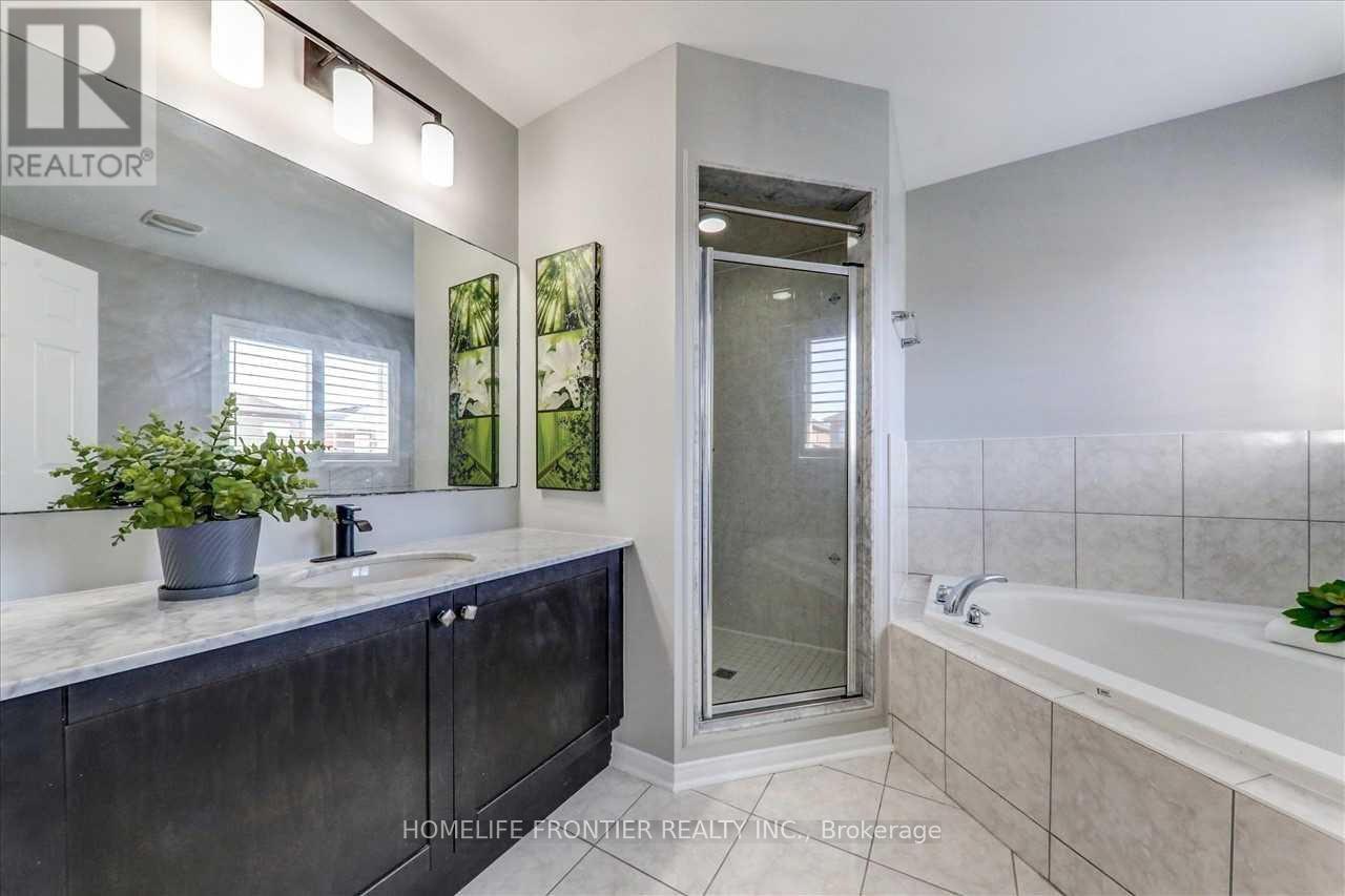 897 Miller Park Avenue, Bradford West Gwillimbury, Ontario  L3Z 2A4 - Photo 10 - N12521352