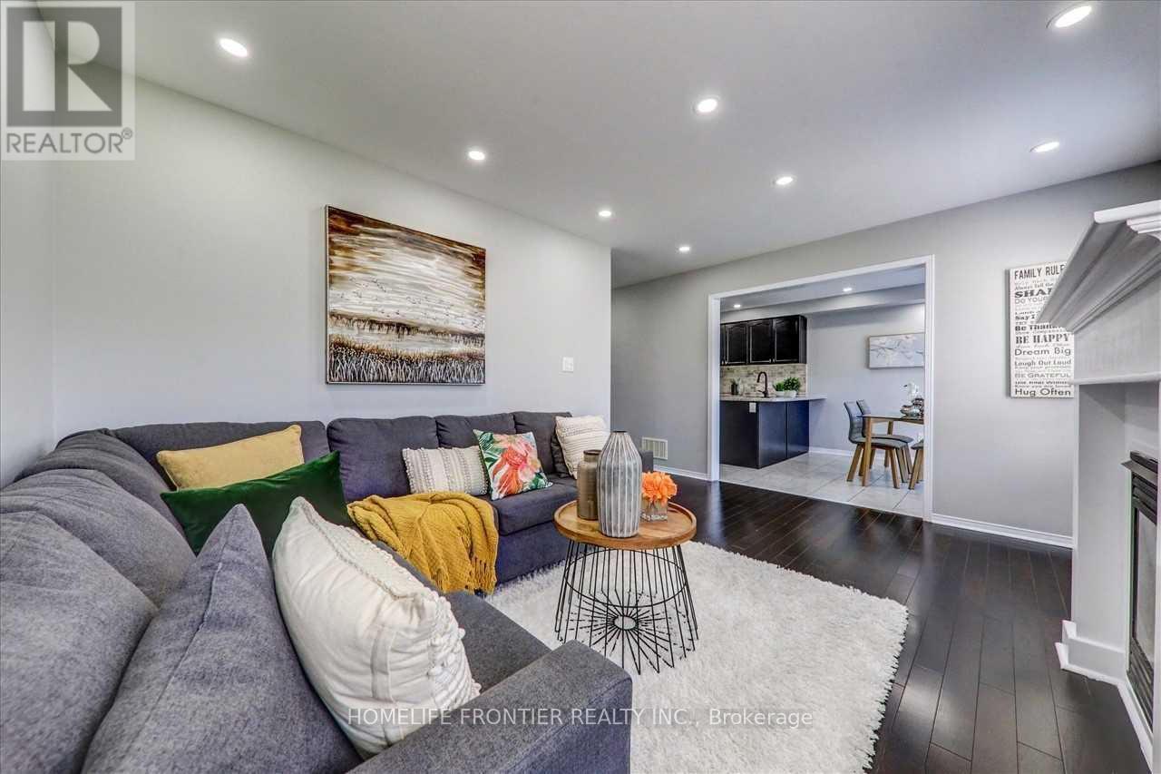 897 Miller Park Avenue, Bradford West Gwillimbury, Ontario  L3Z 2A4 - Photo 7 - N12521352